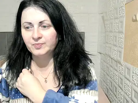 Lillian2 online show from March 10, 2025, 12:04 pm