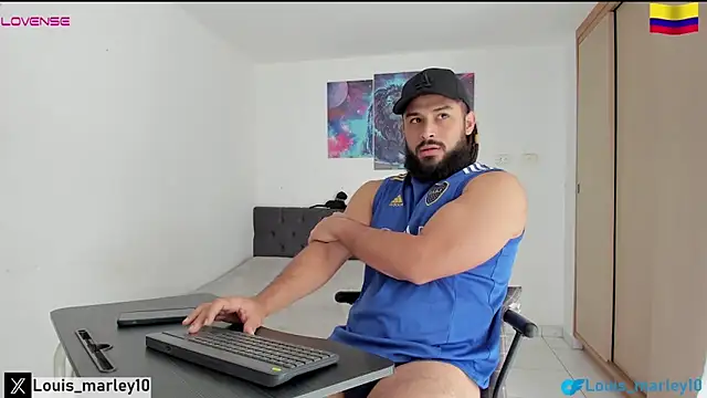 Louis marley   online show from October 31, 2025, 3:35 pm