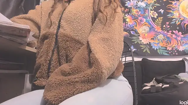 MYFAVOURITESTRAGER online show from March 13, 2025, 2:05 am