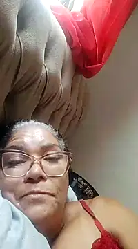 Delicy1 online show from January 4, 2025, 1:42 pm