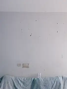 Delicy1 online show from February 25, 2025, 1:06 pm