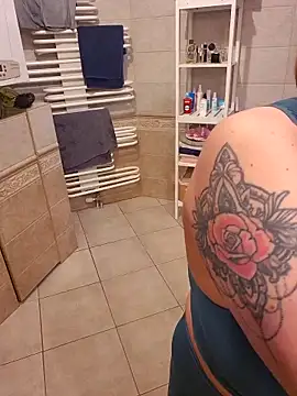 Isabellaa04 online show from September 17, 2025, 7:43 am