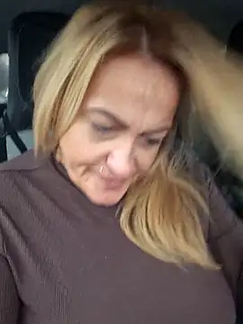 Isabellaa04 online show from February 11, 2026, 9:03 am