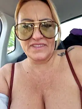 Isabellaa04 online show from April 17, 2026, 11:46 am