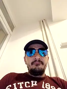 Adriandan1982 online show from September 22, 2025, 9:50 pm