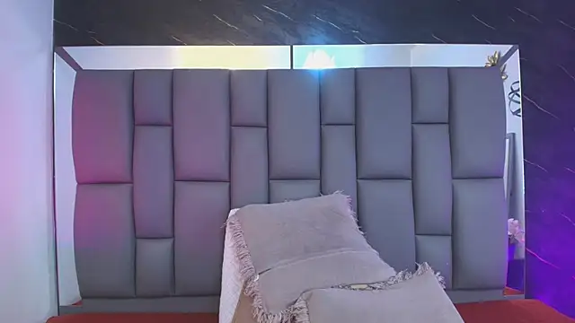  MiaBrown  online show from February 19, 2026, 12:12 pm