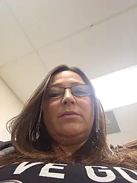 angelbaby1998 online show from January 18, 2025, 8:51 pm