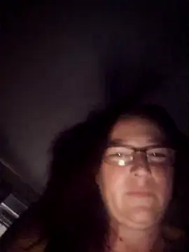 angelbaby1998 online show from November 17, 2025, 11:21 pm