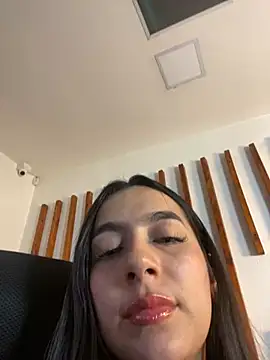 Nicollemays online show from February 16, 2025, 12:30 am