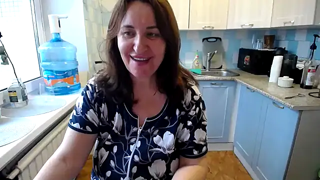 DonnaMagdalena online show from December 8, 2024, 9:57 am