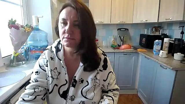 DonnaMagdalena online show from January 4, 2025, 9:21 am