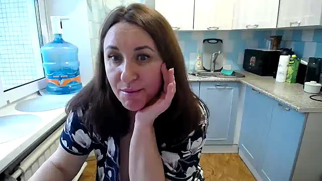 DonnaMagdalena online show from January 24, 2025, 9:28 am