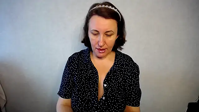 DonnaMagdalena online show from March 29, 2026, 1:22 pm