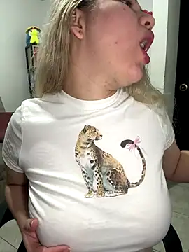 Celestedubois online show from November 18, 2025, 11:37 pm