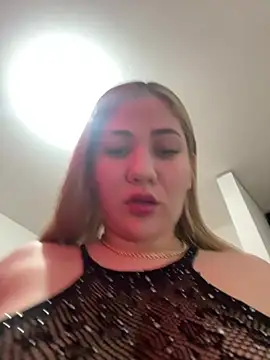 Celestedubois online show from February 5, 2026, 7:07 pm