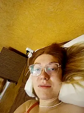  Sweet Love  online show from December 4, 2024, 11:02 pm