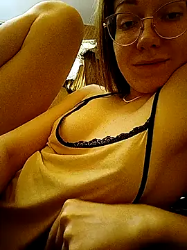  Sweet Love  online show from February 11, 2025, 6:11 pm