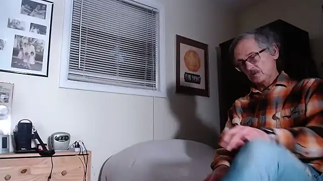 hottottrot691 online show from February 25, 2025, 1:09 am