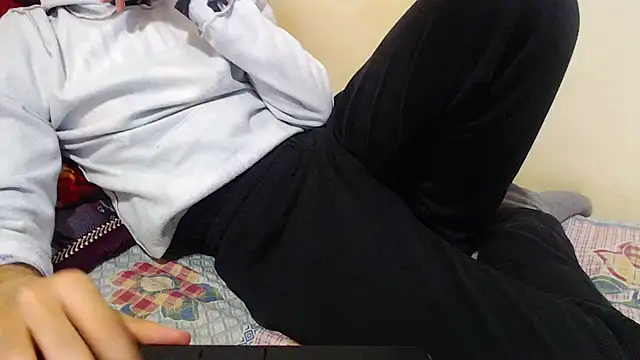 Alexdelarge323 online show from February 11, 2025, 10:37 am