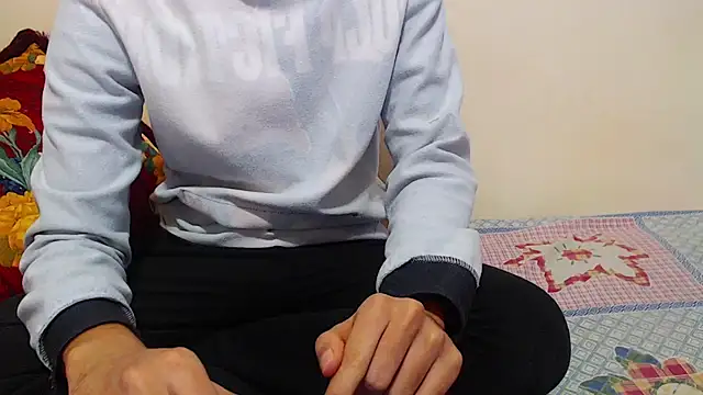 Alexdelarge323 online show from February 17, 2025, 9:35 am