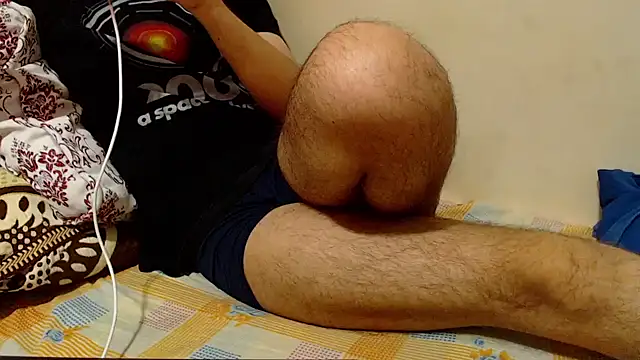 Alexdelarge323 online show from November 11, 2025, 5:02 pm