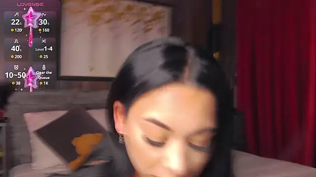 MadyLuxxx online show from January 31, 2025, 7:40 pm