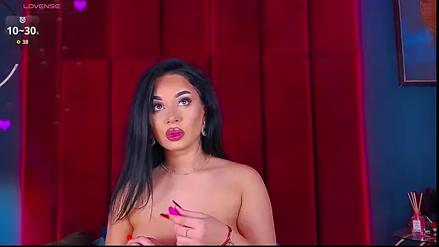 MadyLuxxx online show from October 24, 2025, 7:21 pm