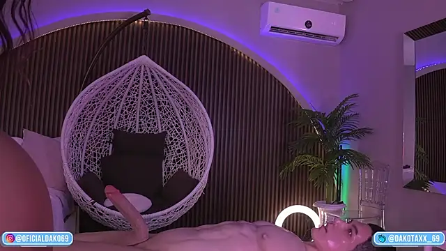 Dakota Lee online show from September 10, 2025, 2:22 am