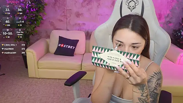 Jasmine Flow online show from January 5, 2025, 3:45 pm