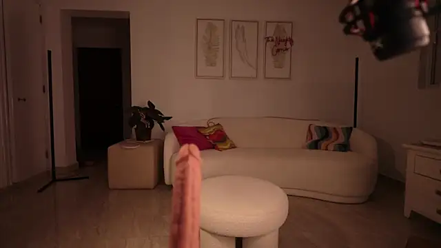 aliceabrams online show from April 21, 2026, 1:42 am