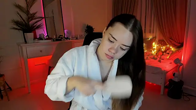 VixenMia online show from February 17, 2025, 3:36 am