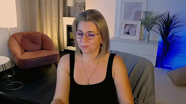 Annie Light online show from October 7, 2025, 5:59 am