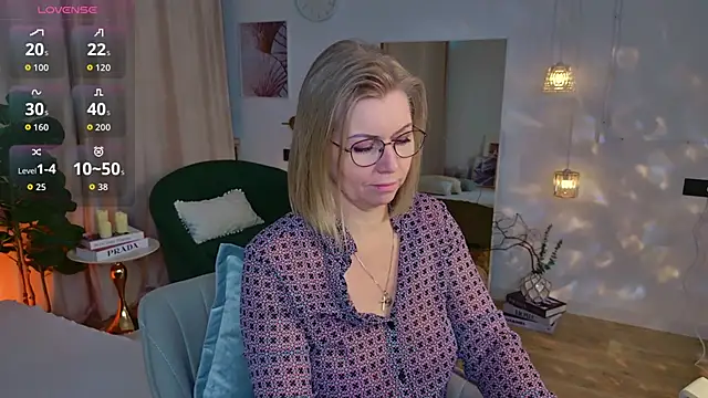 Annie Light online show from April 21, 2026, 7:14 am