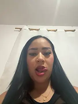 Luisa Fernandaa online show from February 4, 2026, 11:31 pm