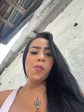 Luisa Fernandaa online show from April 14, 2026, 7:31 pm