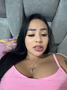 Luisa Fernandaa online show from June 6, 2026, 3:33 am