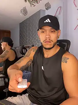 ARON TAYLER01 online show from December 20, 2024, 4:14 pm