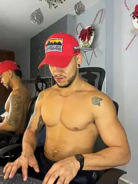 ARON TAYLER01 online show from December 26, 2024, 12:38 pm