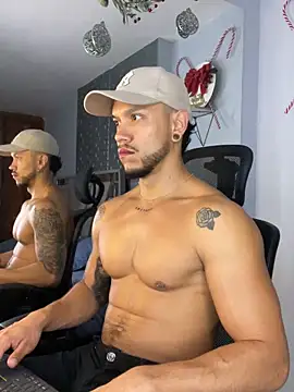 ARON TAYLER01 online show from December 29, 2024, 1:17 pm