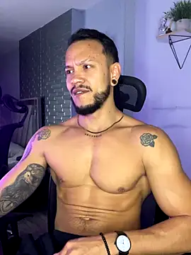 ARON TAYLER01 online show from November 21, 2025, 11:20 am