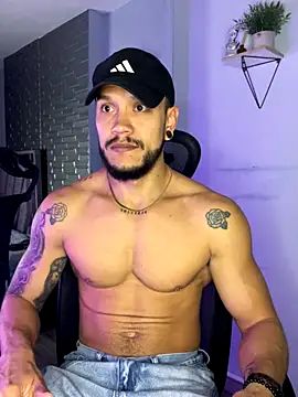 ARON TAYLER01 online show from November 25, 2025, 10:26 am