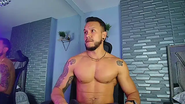 ARON TAYLER01 online show from February 17, 2026, 10:34 am