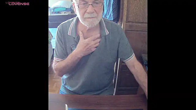 Snapshot of terrybare chatting on April 28, 2026, 1:16 pm terrybare online show from April 28, 2026, 1:16 pm