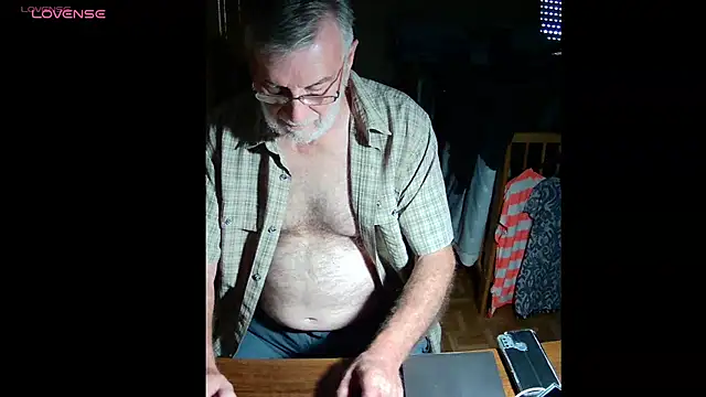 Snapshot of terrybare chatting on July 16, 2026, 2:34 pm terrybare online show from July 16, 2026, 2:34 pm