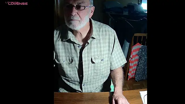 Snapshot of terrybare chatting on July 17, 2026, 12:23 pm terrybare online show from July 17, 2026, 12:23 pm