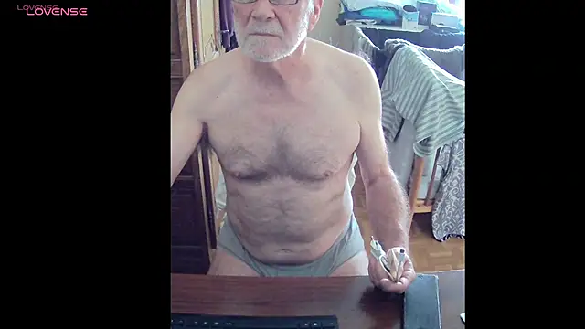 Snapshot of terrybare chatting on July 24, 2026, 12:14 pm terrybare online show from July 24, 2026, 12:14 pm