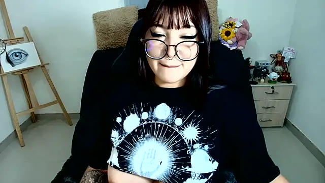 Snapshot of SweetIsabella_x chatting on June 7, 2026, 5:11 am SweetIsabella x online show from June 7, 2026, 5:11 am