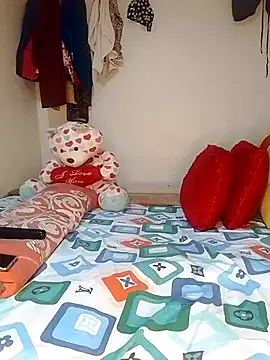 NicRaisaa online show from March 11, 2025, 5:05 am