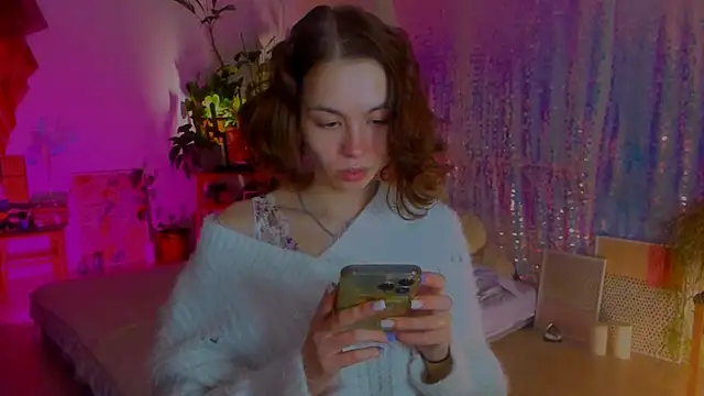 poli   online show from February 10, 2025, 3:21 pm