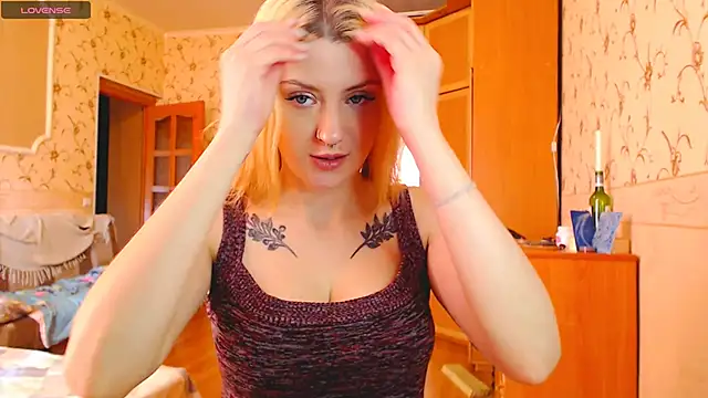 MarySweetness online show from February 16, 2025, 9:59 am